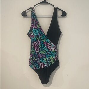 Swimsuits For All Multicolor One-Shoulder Swimsuit Sz 16